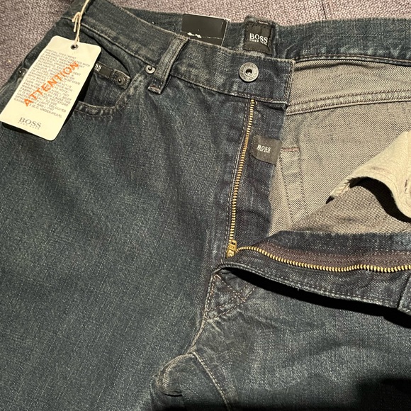 Hugo Boss Jeans - new with tags - 36W - 34L  texas blue denim - Picture 4 of 6